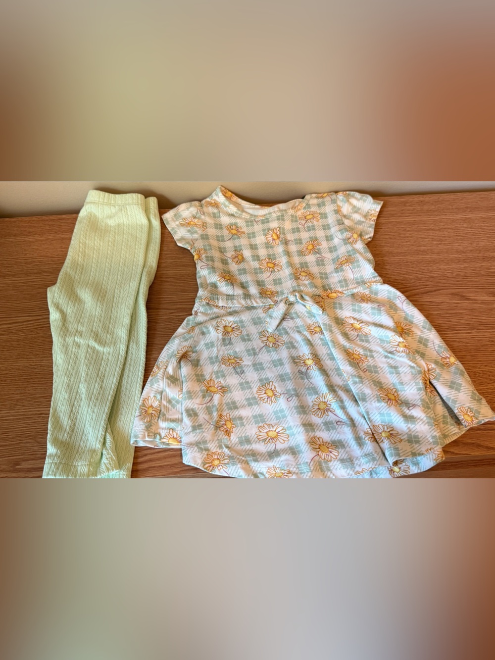 Daisy Print Short Sleeve Tunic Top in Mint